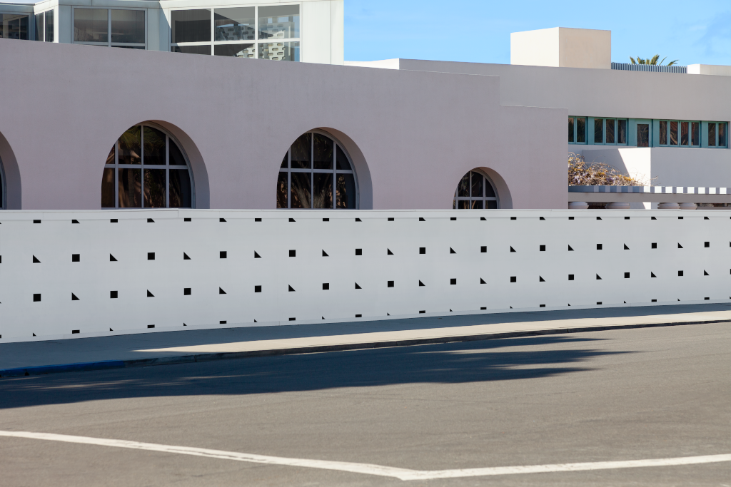 Wall 1785 — Standalone mockup surface