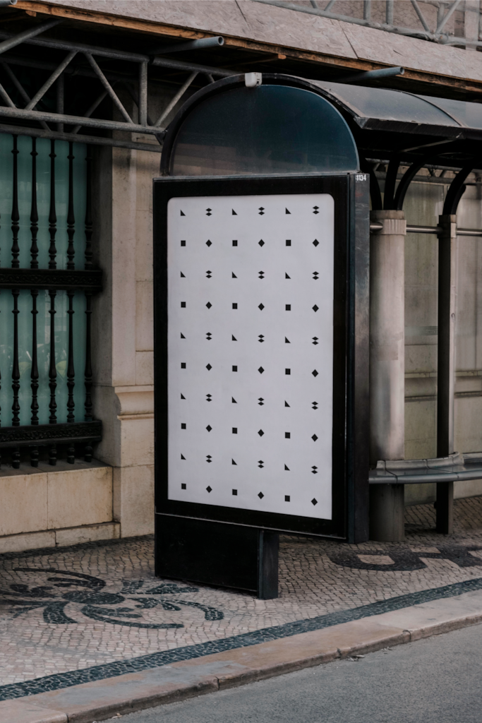 Poster C04 047 — Freestanding mockup surface
