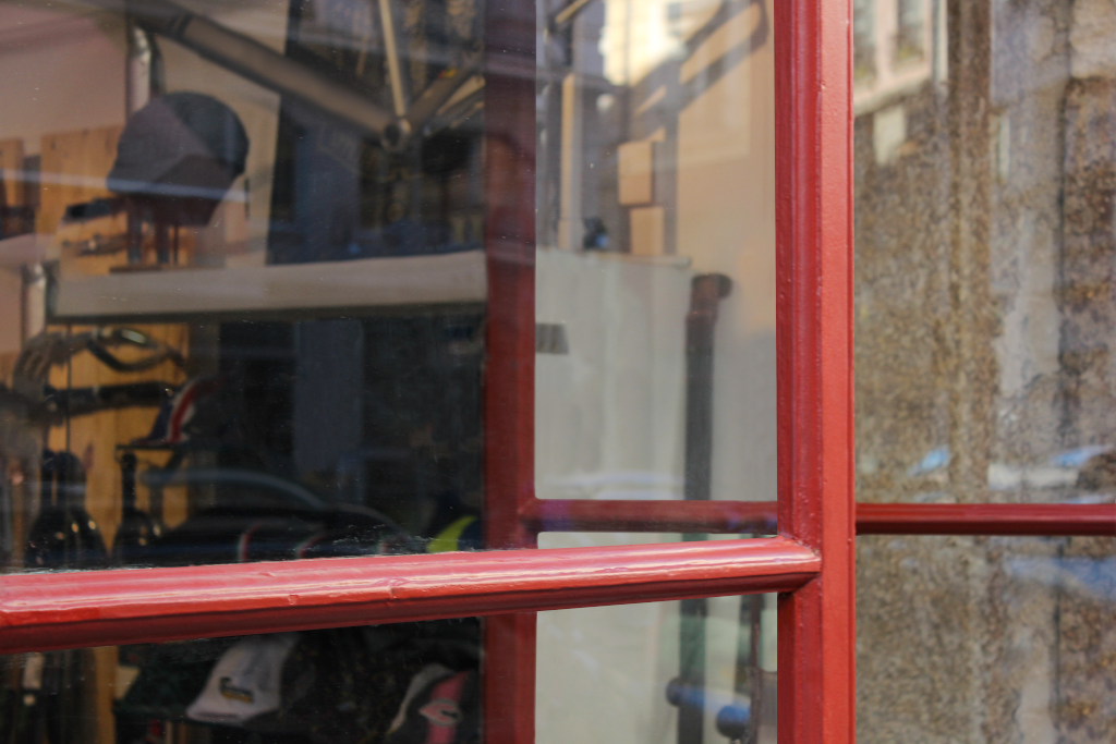 Storefront 2129 — Window mockup surface