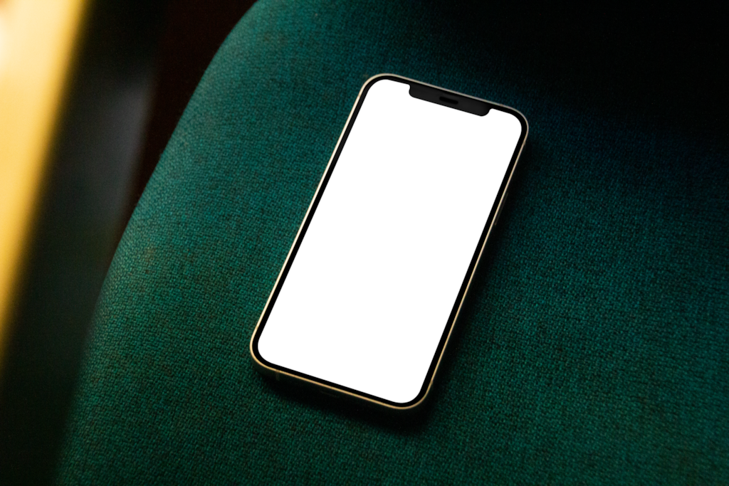 F Iphone 04