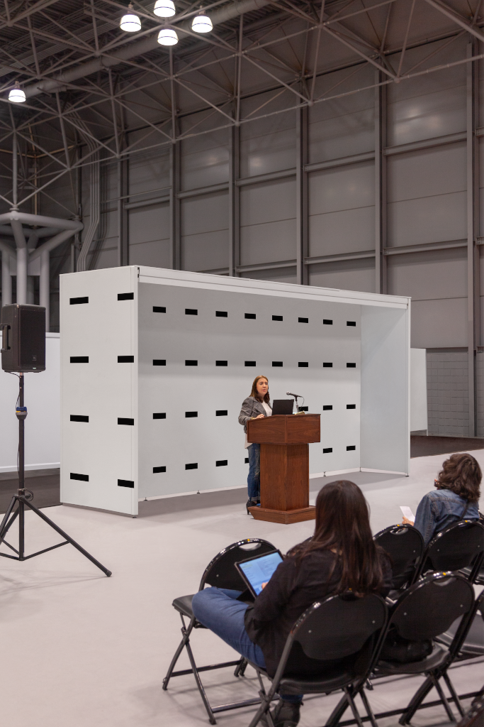 Wall 1382 — Presentation booth mockup surface