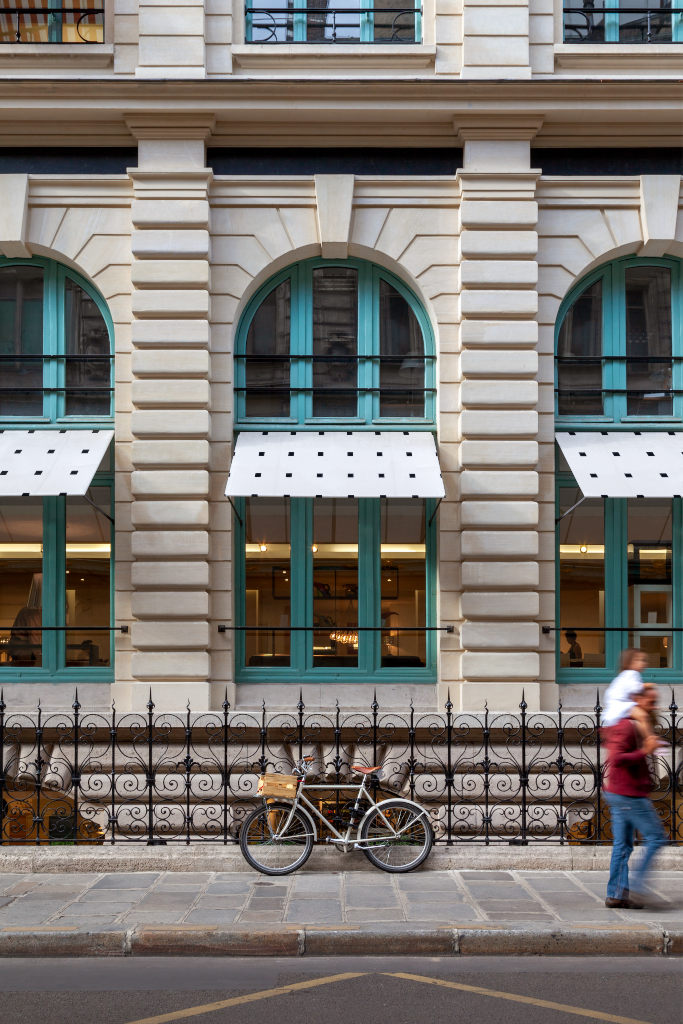 Building 1871 — Awning mockup surface