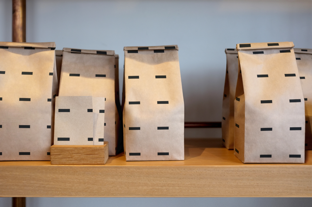 Bag 5134 — Coffee, kraft, multiple mockup surface