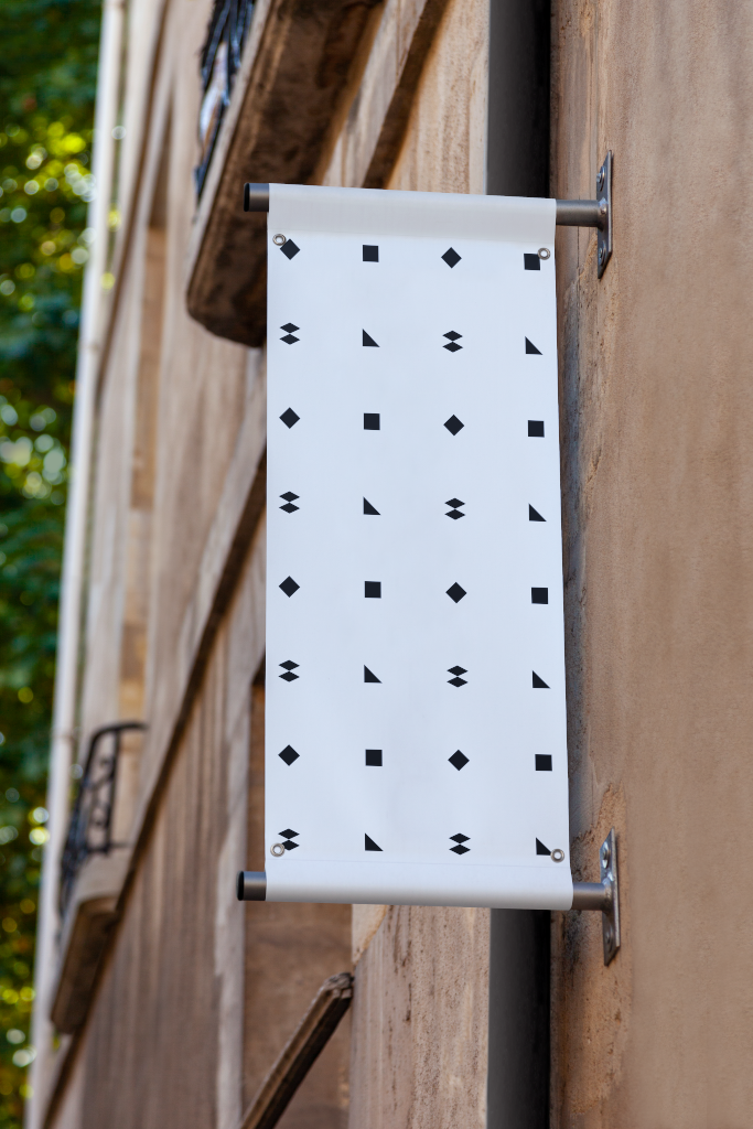 Banner 1902 — On building mockup surface