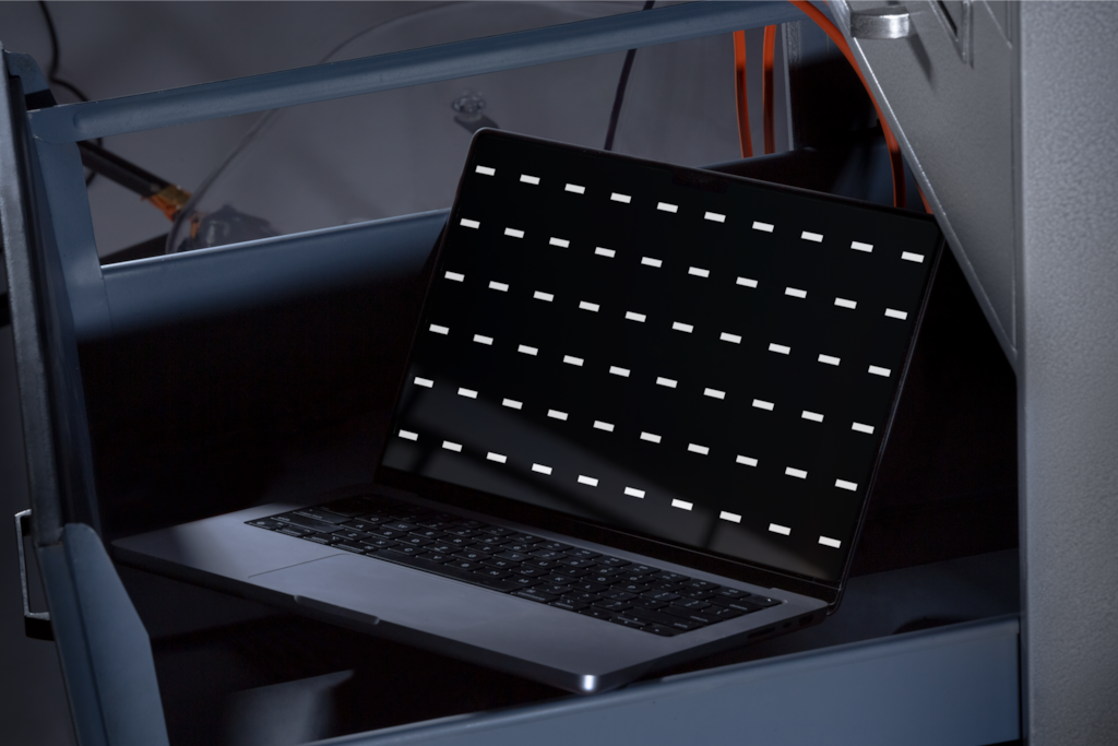 Device C03 029 — 16-inch laptop mockup surface