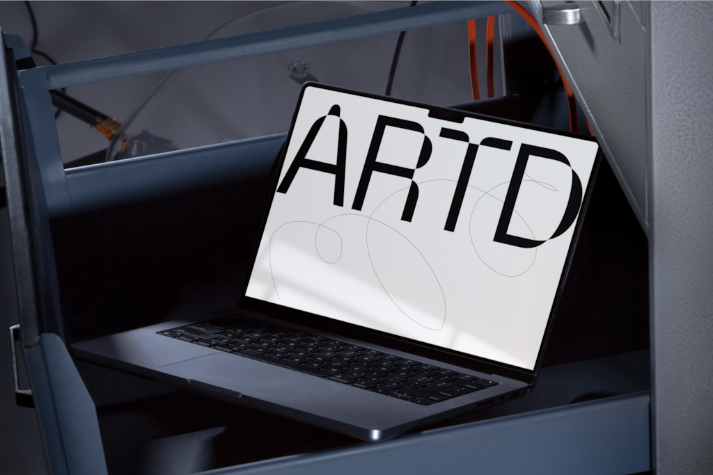 Device C03 029 — 16-inch laptop mockup surface