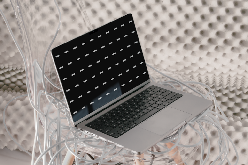 Device C03 024 — 16-inch laptop mockup surface