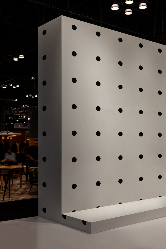Wall 1372 — Trade show mockup surface