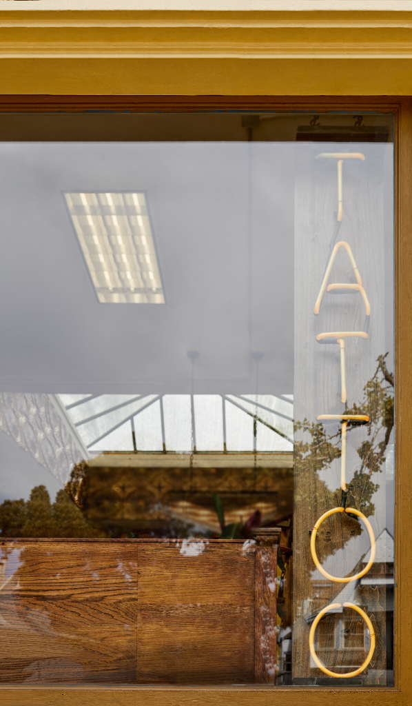 Storefront 1713 — Window glass mockup surface