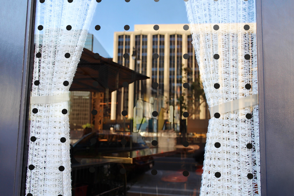 Storefront 5193 — Window glass, detail mockup surface