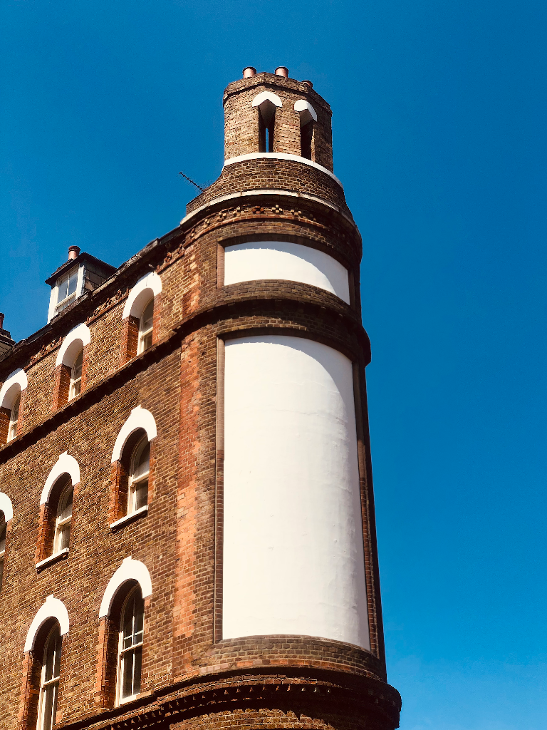 Billboard 2516 — Painted brick mockup surface