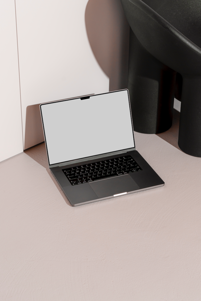 MT MacBook Pro 04
