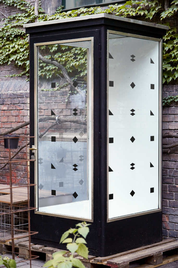 Object 2137 — Booth, glass mockup surface