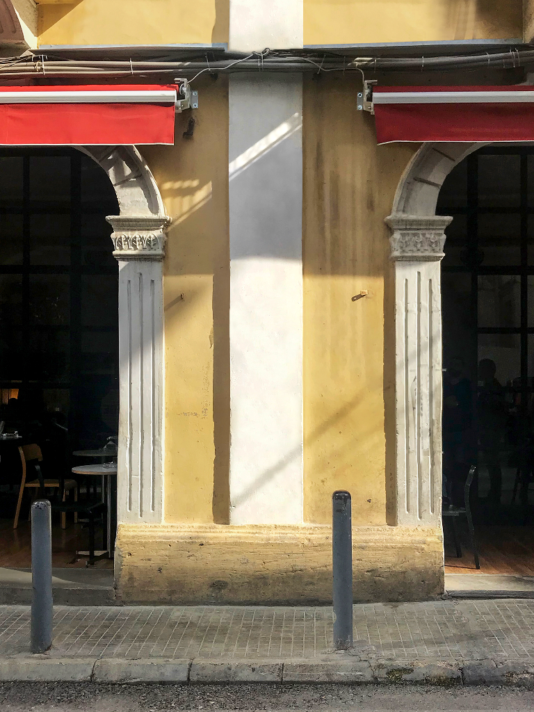 Building 2081 — Wall Column mockup surface