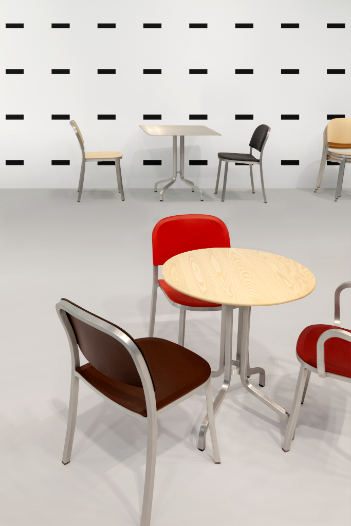 Wall 1439 — With furniture mockup surface