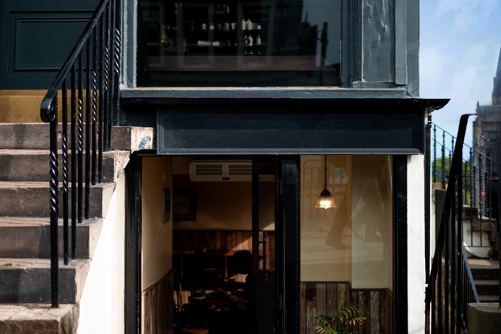 Storefront 2092 — Window with sign mockup surface