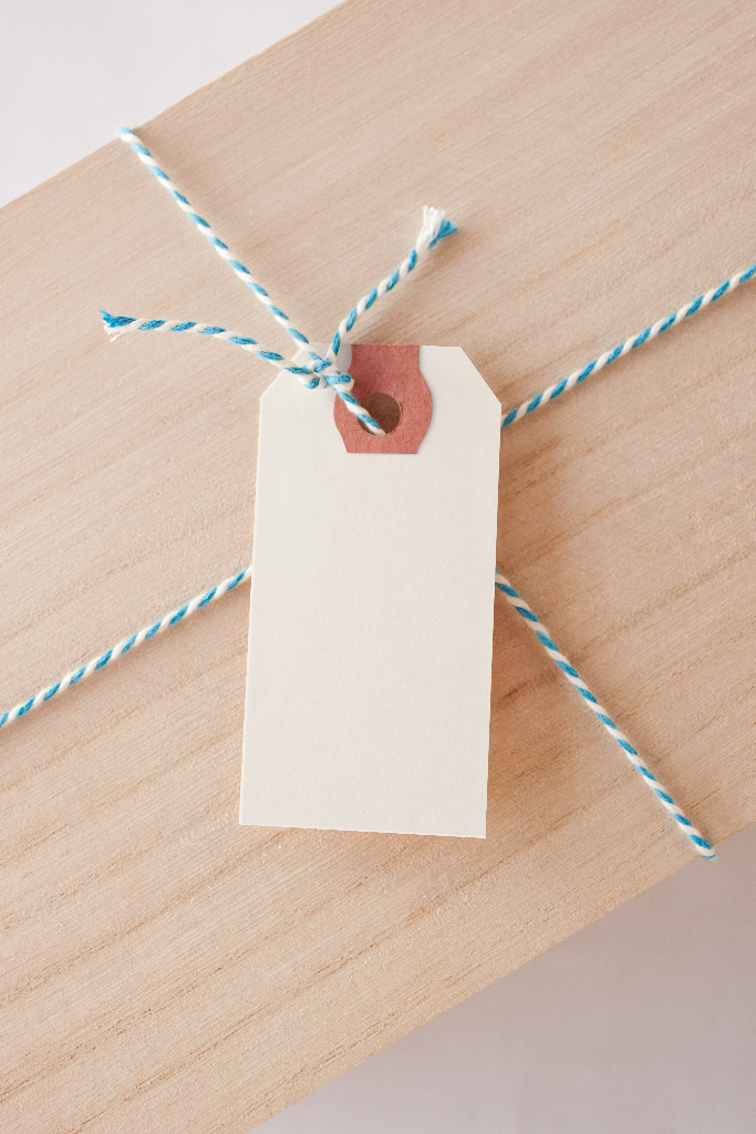 Tag 2466 — On box mockup surface