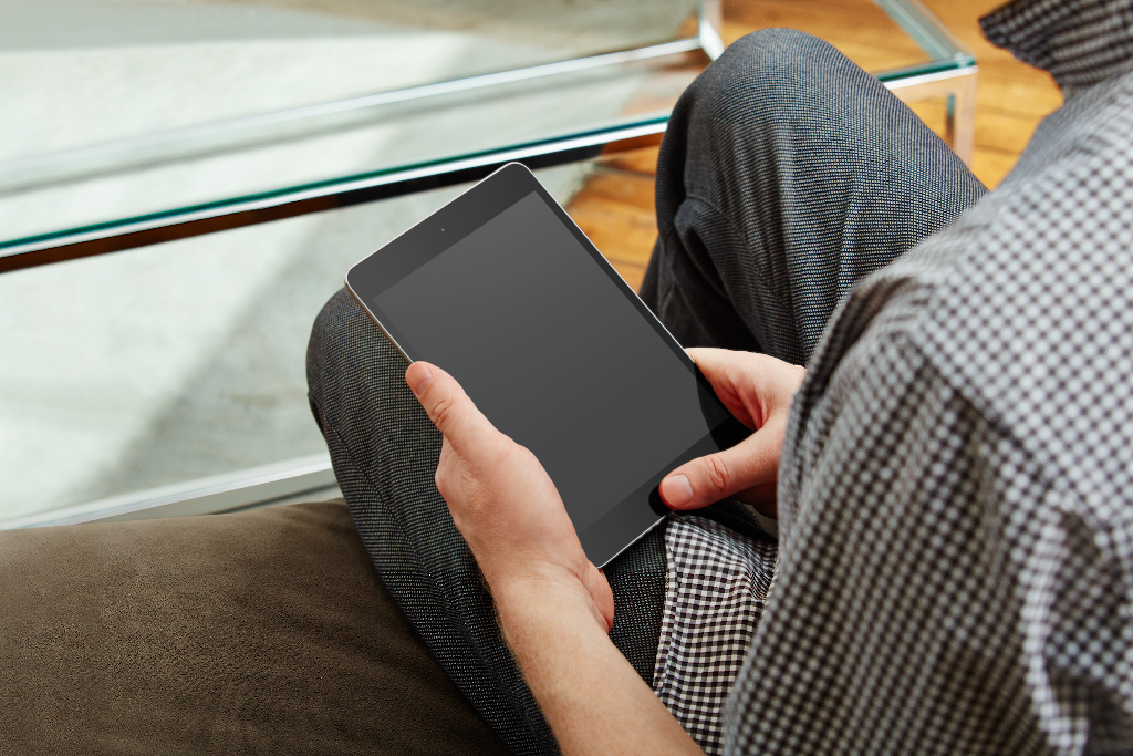 Display 0838 — Tablet, held mockup surface
