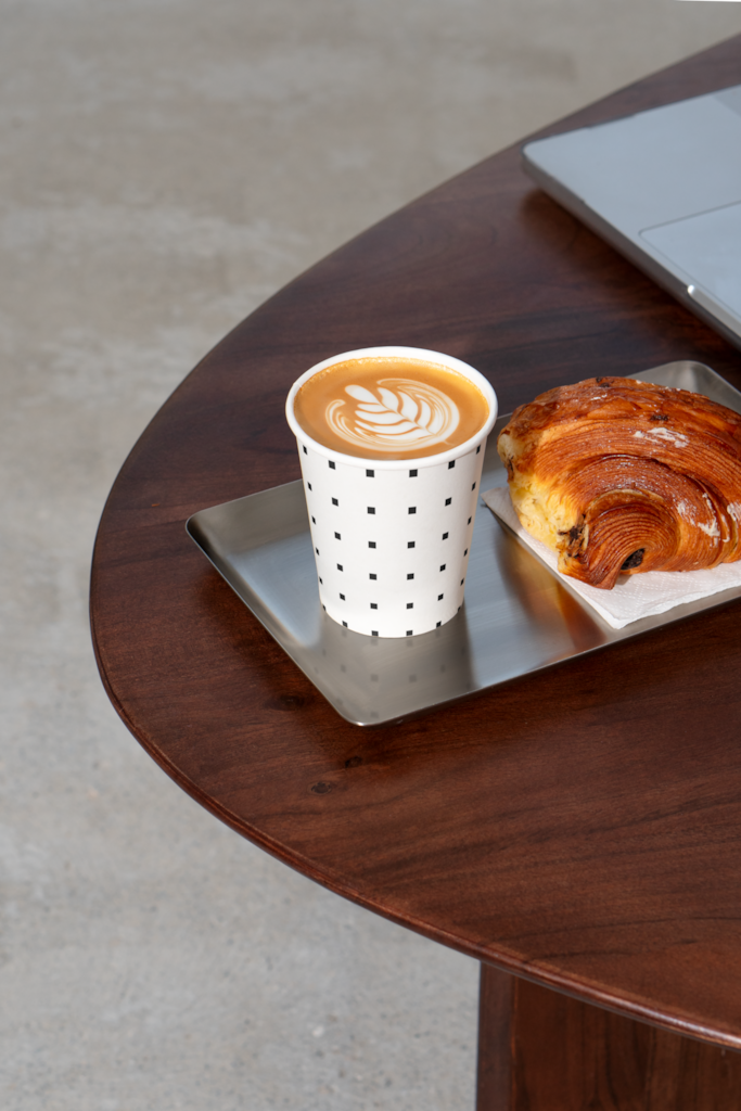 EY Coffee Cup 03 Mockup — Paper mockup surface