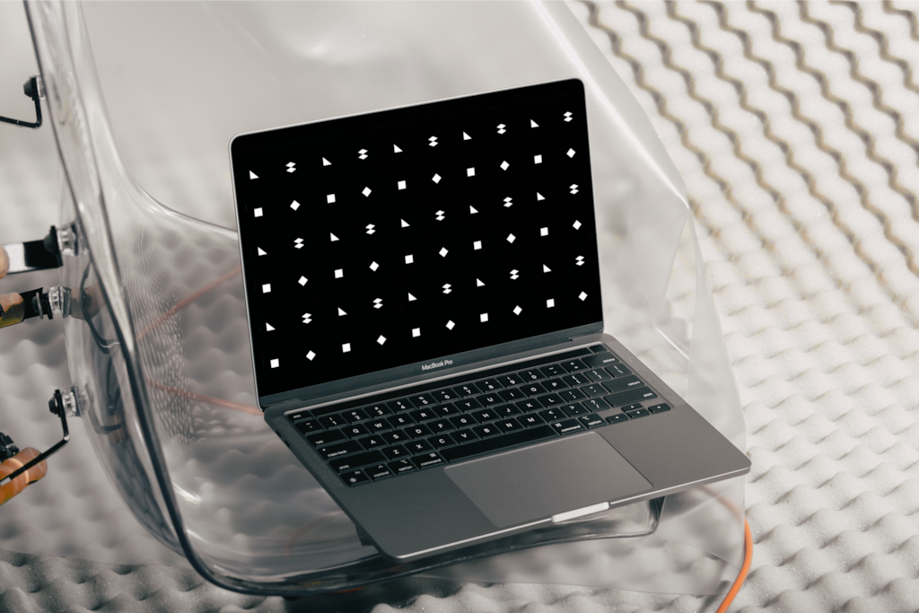 Device C03 026 — 16-inch laptop mockup surface
