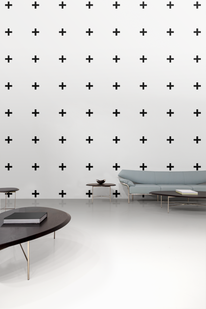 Wall 1445 — With furniture mockup surface