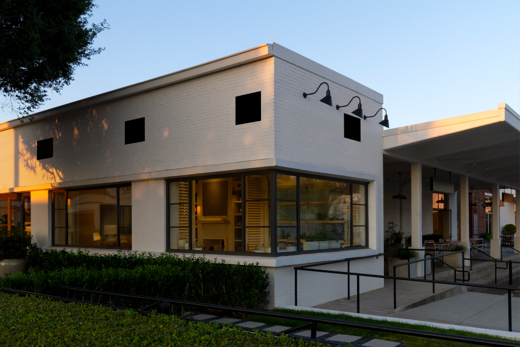 Storefront 1971 — Front, side mockup surface