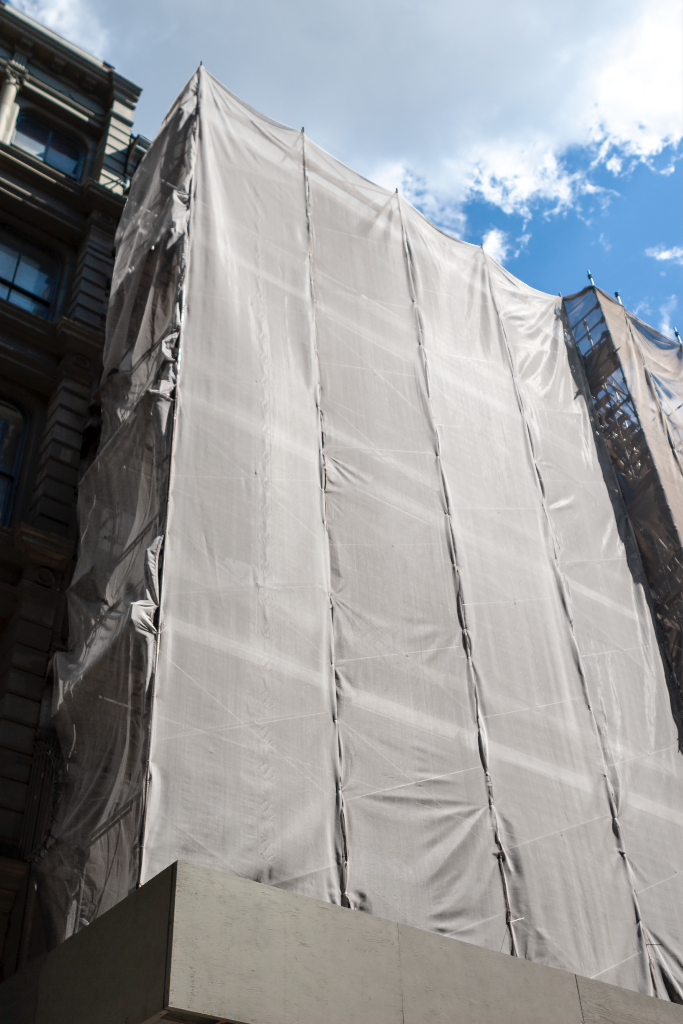 Billboard 2570 — Scaffold enclosure mockup surface