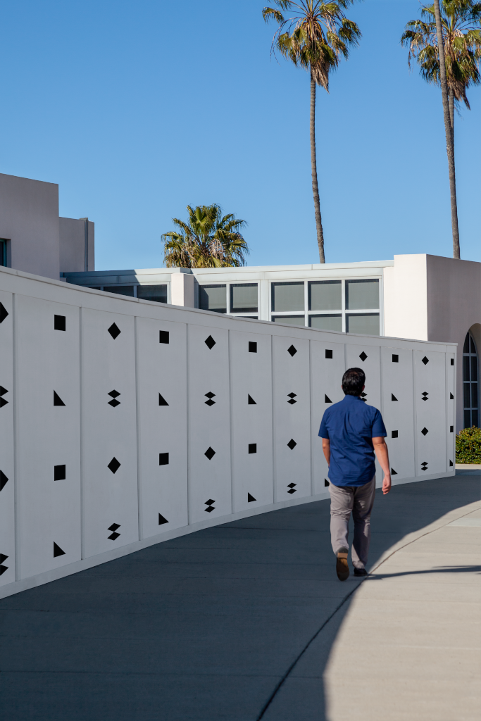 Wall 1780 — Standalone, with dividers mockup surface