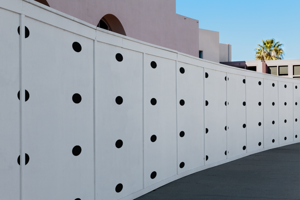 Wall 1782 — Standalone, with dividers mockup surface