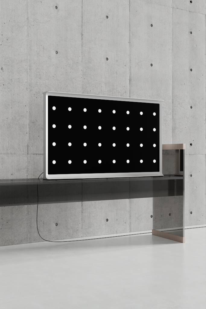 Display 2588 — TV, 55-inch, on table mockup surface