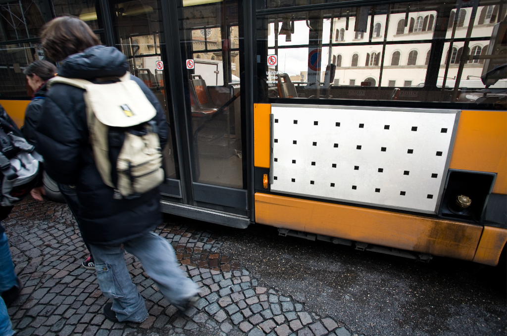 Bus 0152 — Billboard mockup surface