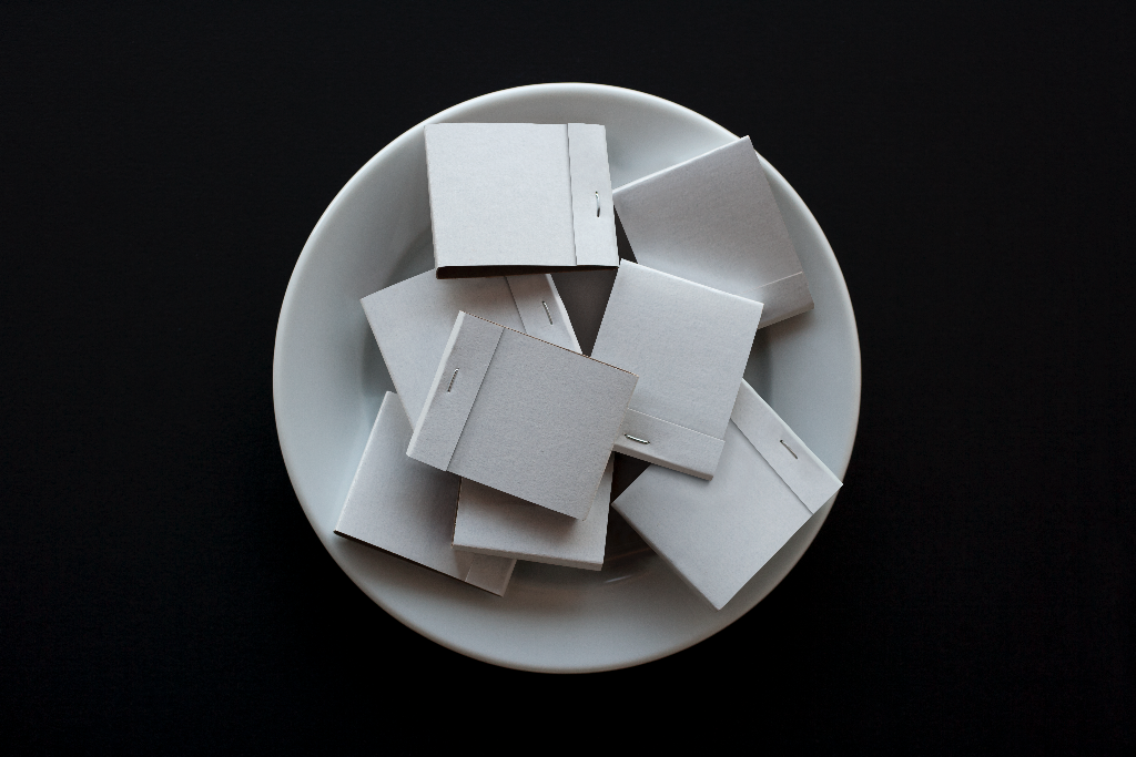 Object 2469 — Matchbook, multiple mockup surface